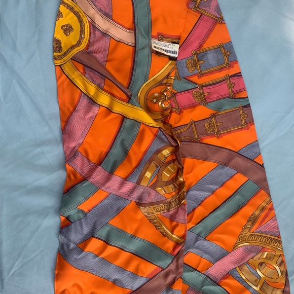 COPY - Hermes Silk Twilly Twill Scarf. - Picture 10 of 10